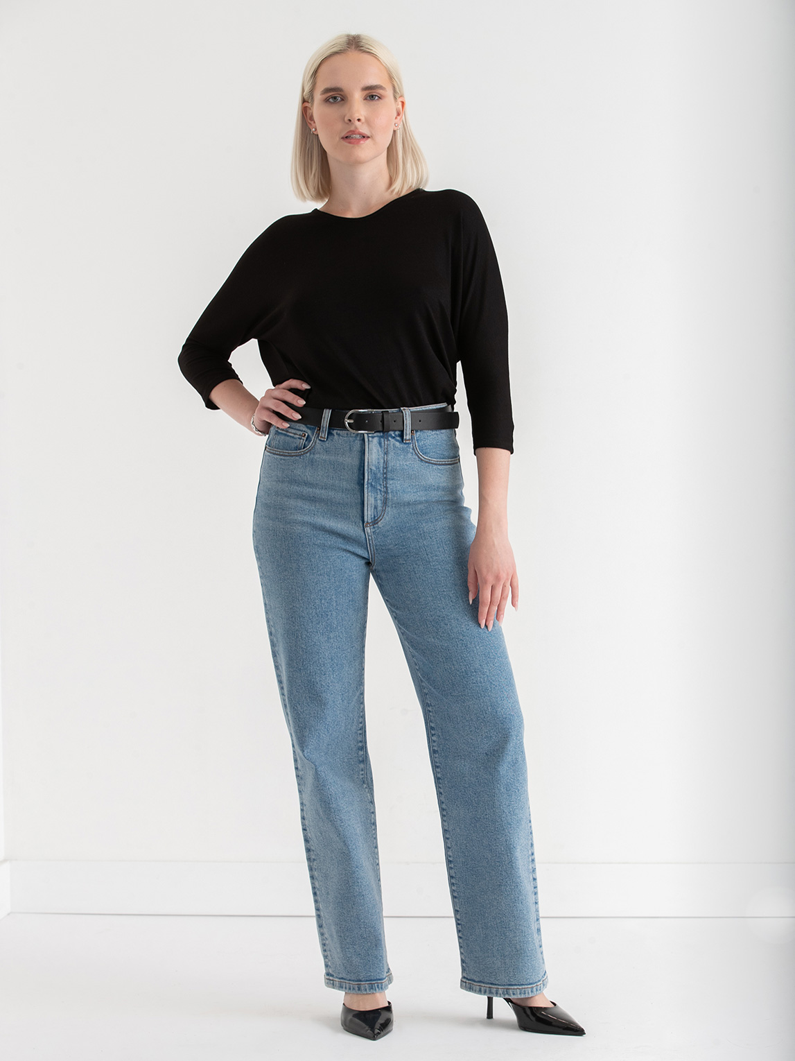 Easy V-Neck Hacci Knit Top