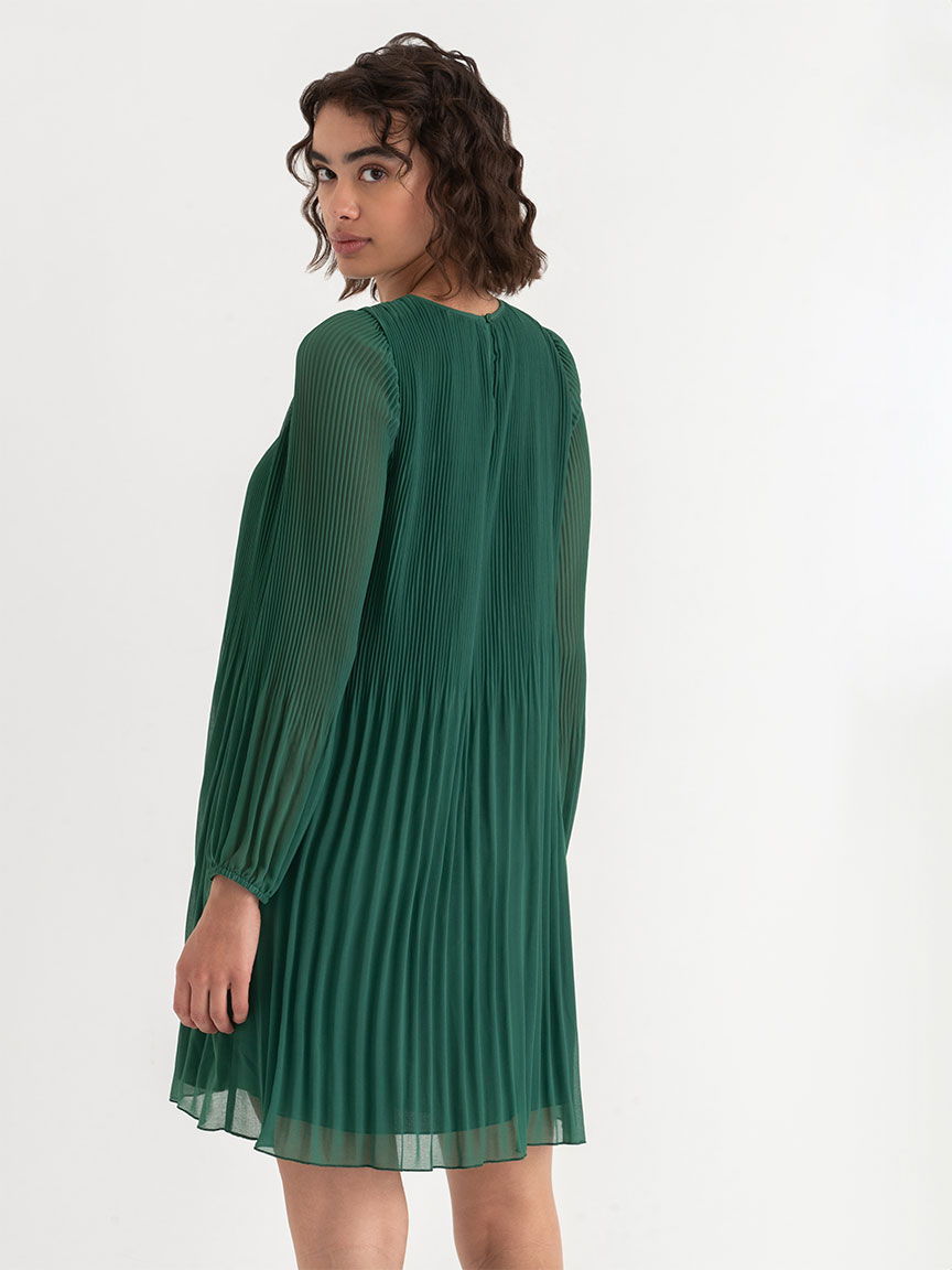 Scoop Neck Release Pleat Knee-Length Dress