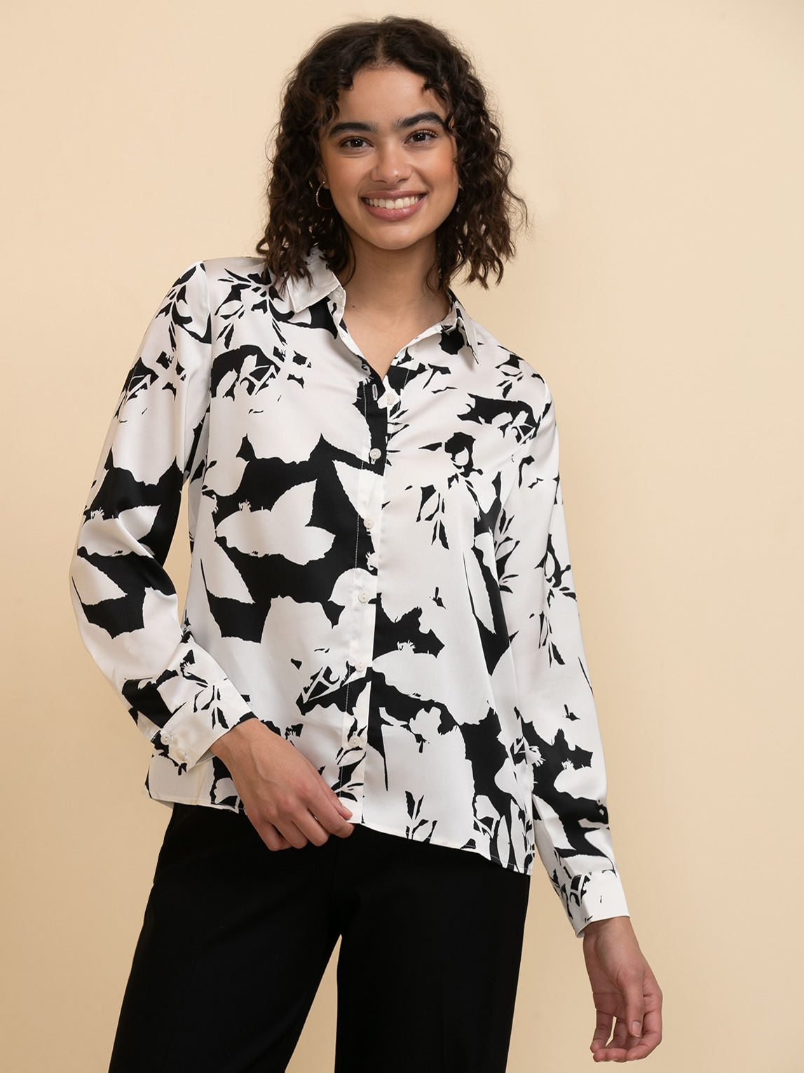 Long Sleeve Collared Black & White Blouse