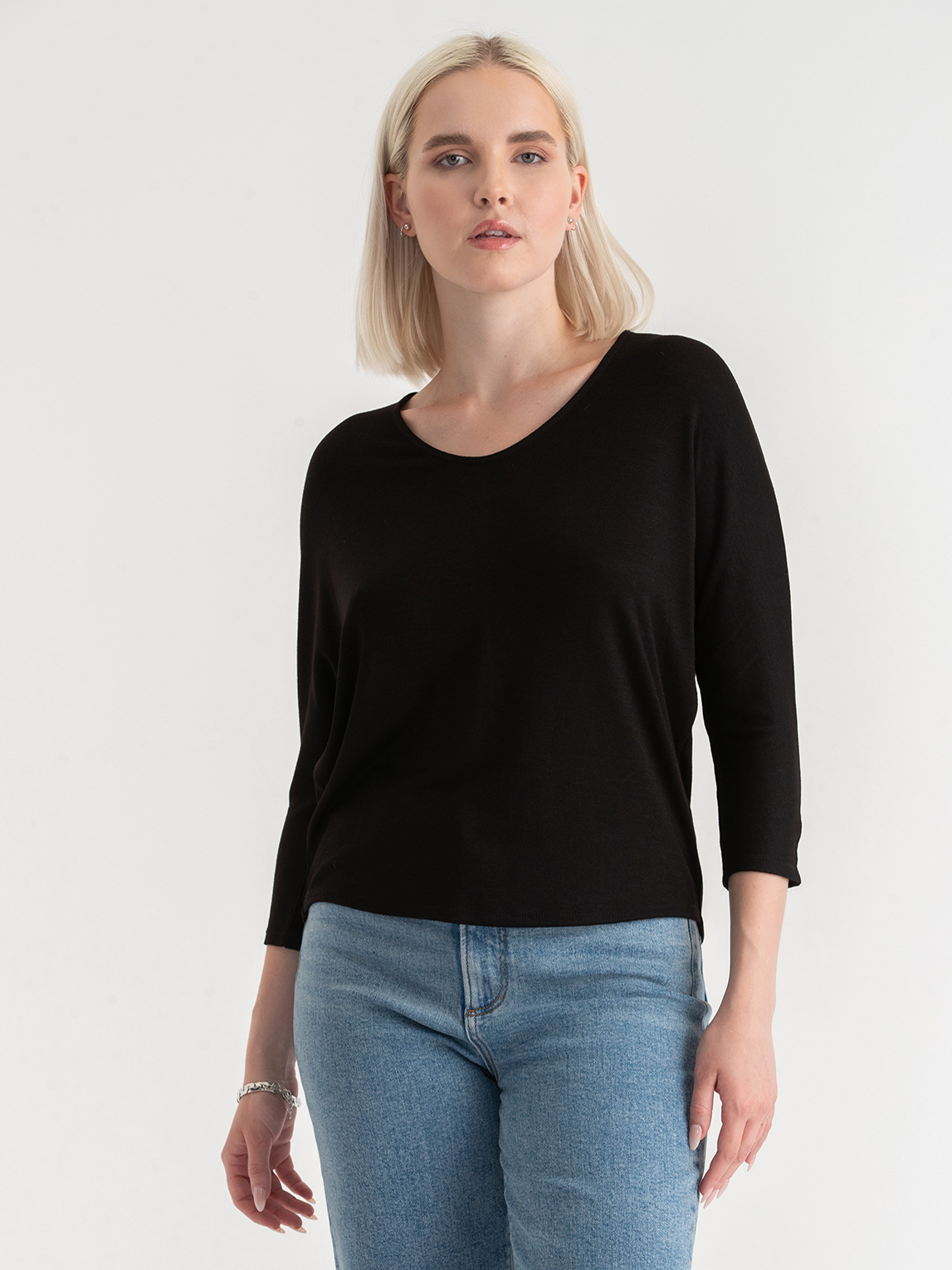 Easy V-Neck Hacci Knit Top