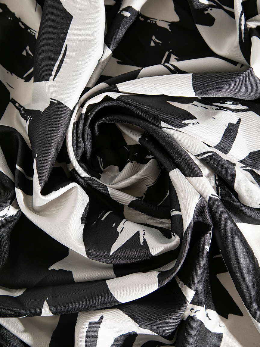 Large Scarf with Brush Stroke Print